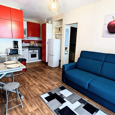 Le Petit Nid, T2 Rez De Jardin Avec Parking - Et Commerces A 15 A Pied *