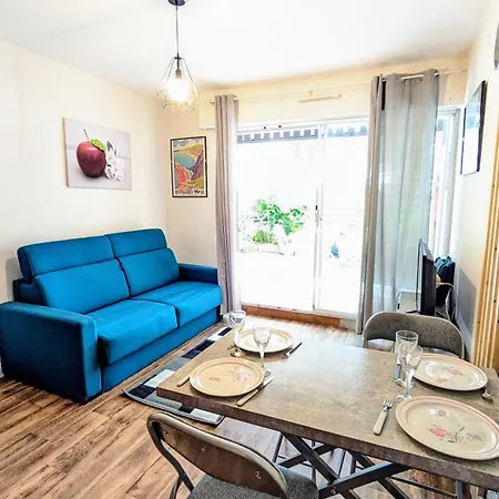 Le Petit Nid, T2 Rez De Jardin Avec Parking - Et Commerces A 15 A Pied * 滨海维莱