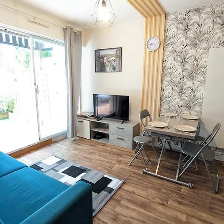 Le Petit Nid, T2 Rez De Jardin Avec Parking - Et Commerces A 15 A Pied 滨海维莱