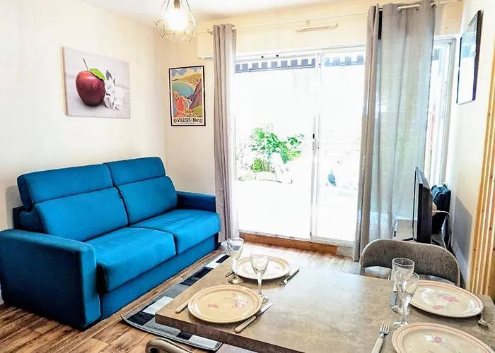 Le Petit Nid, T2 Rez De Jardin Avec Parking - Et Commerces A 15 A Pied * 滨海维莱