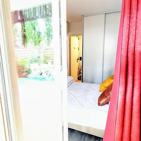 Le Petit Nid, T2 Rez De Jardin Avec Parking - Et Commerces A 15 A Pied