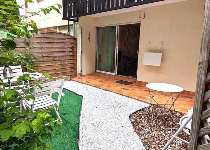 Appartamento Le Petit Nid, T2 Rez De Jardin Avec Parking - Et Commerces à 15 à Pied *